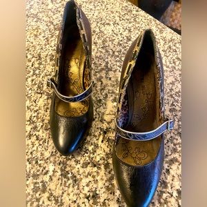 Bobbi Blu, Awaken Mary Jane, Black/Brown leather Pumps with animal print detail!